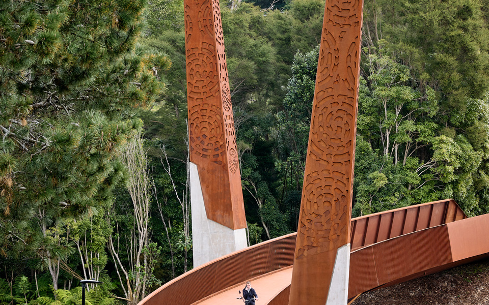 Te Ara Pekapeka Bridge thumbnail