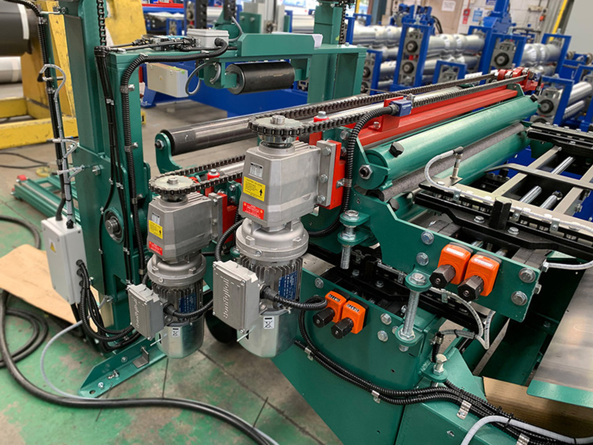 Hand Slitter Powered Slitter - Hayes International