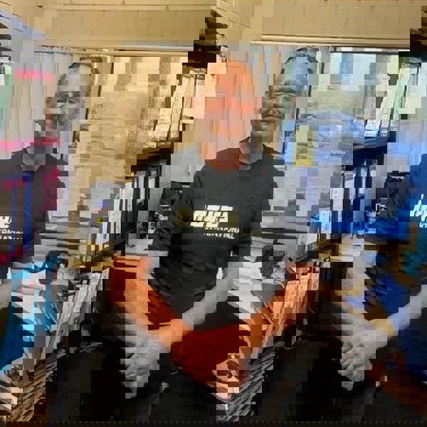 Les Heikell profile picture