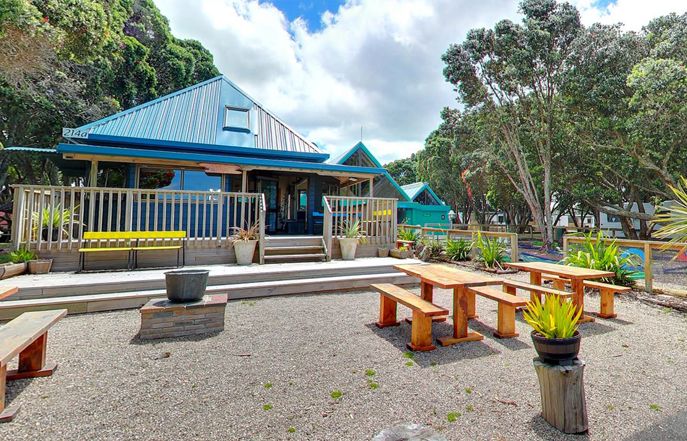 Ōrewa Beach Holiday Park